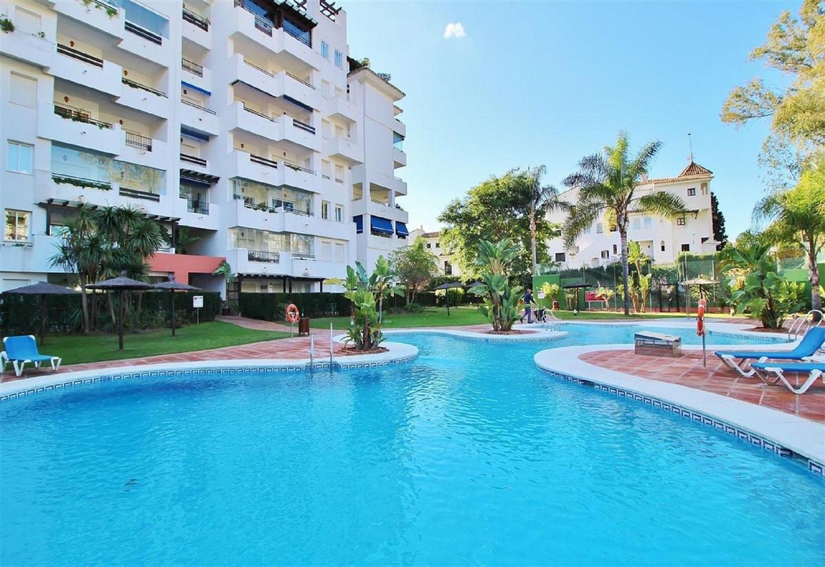Apartment Middle Floor in Puerto Ban&uacute;s