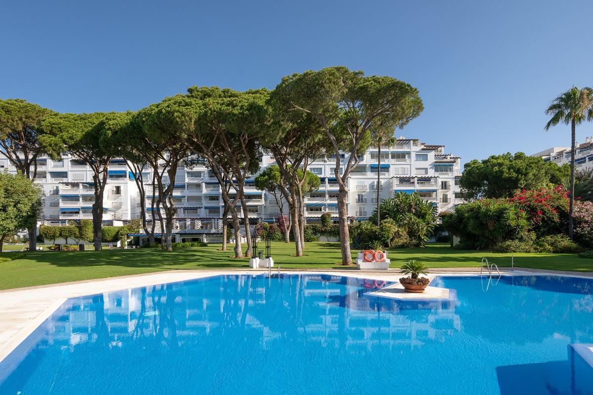 Apartment Middle Floor in Puerto Ban&uacute;s