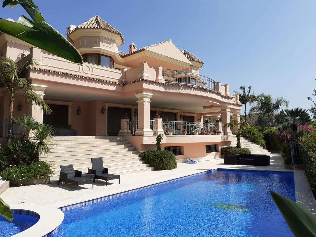 Villa Detached in Estepona