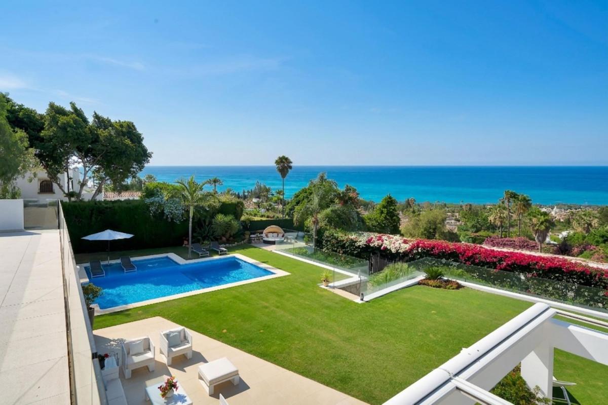 Villa Detached in Sierra Blanca