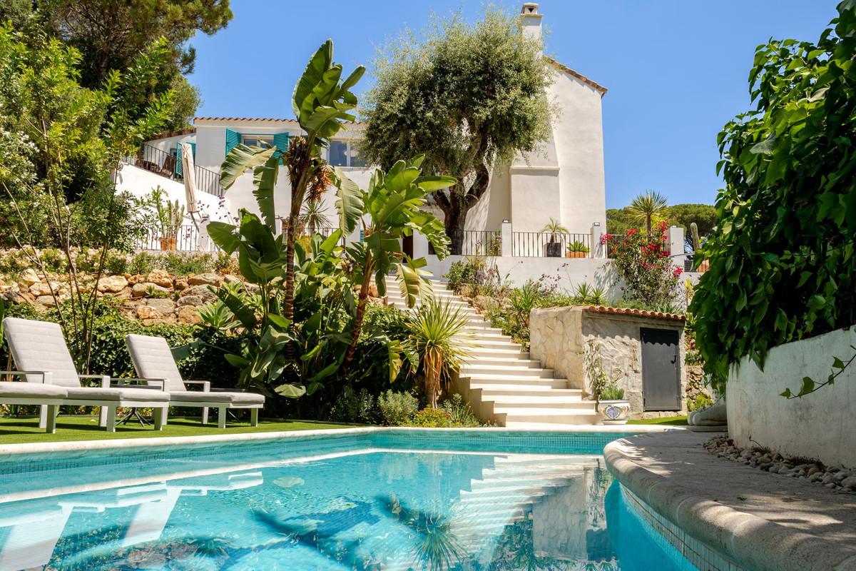 Villa Detached in El Madro&ntilde;al