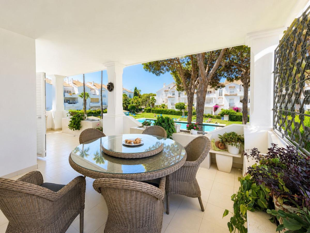 Apartment Middle Floor in Estepona