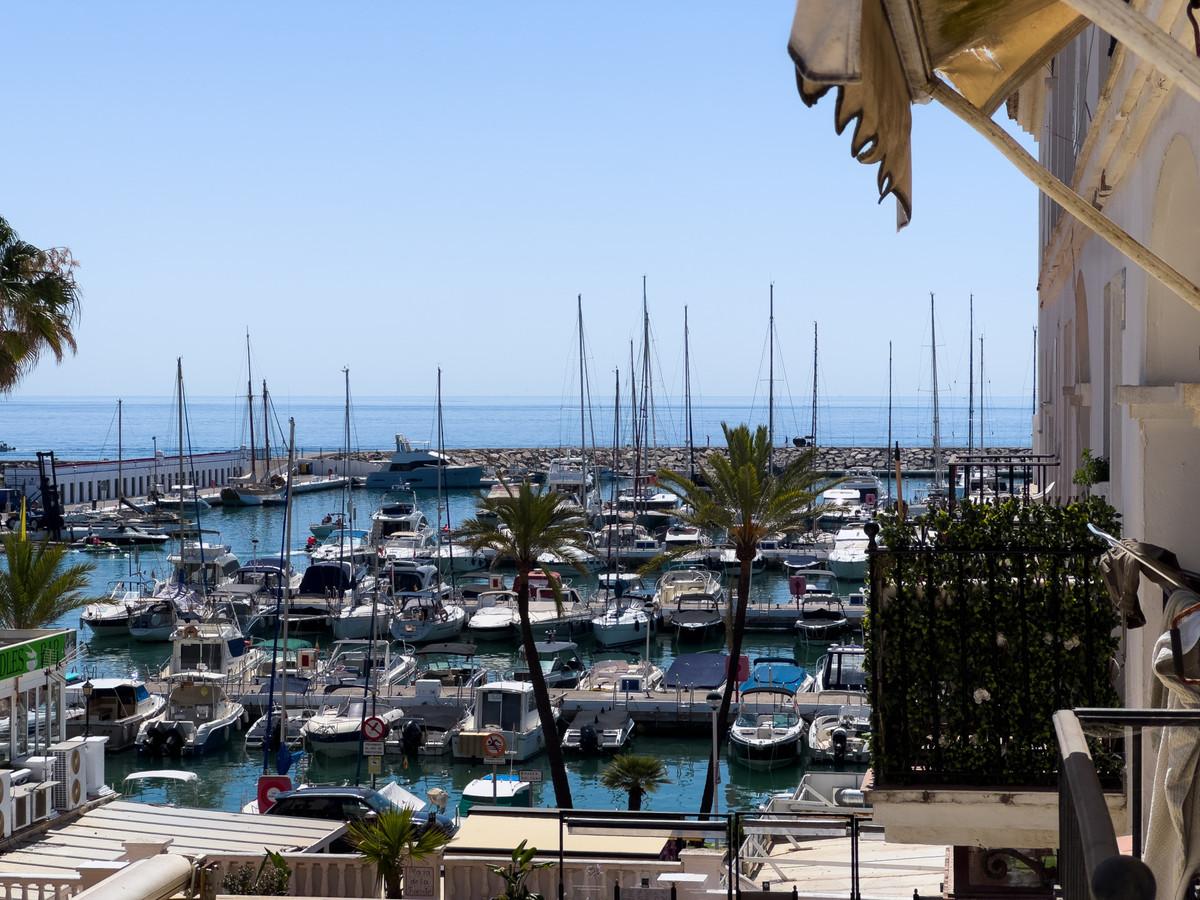Apartment Middle Floor in La Duquesa