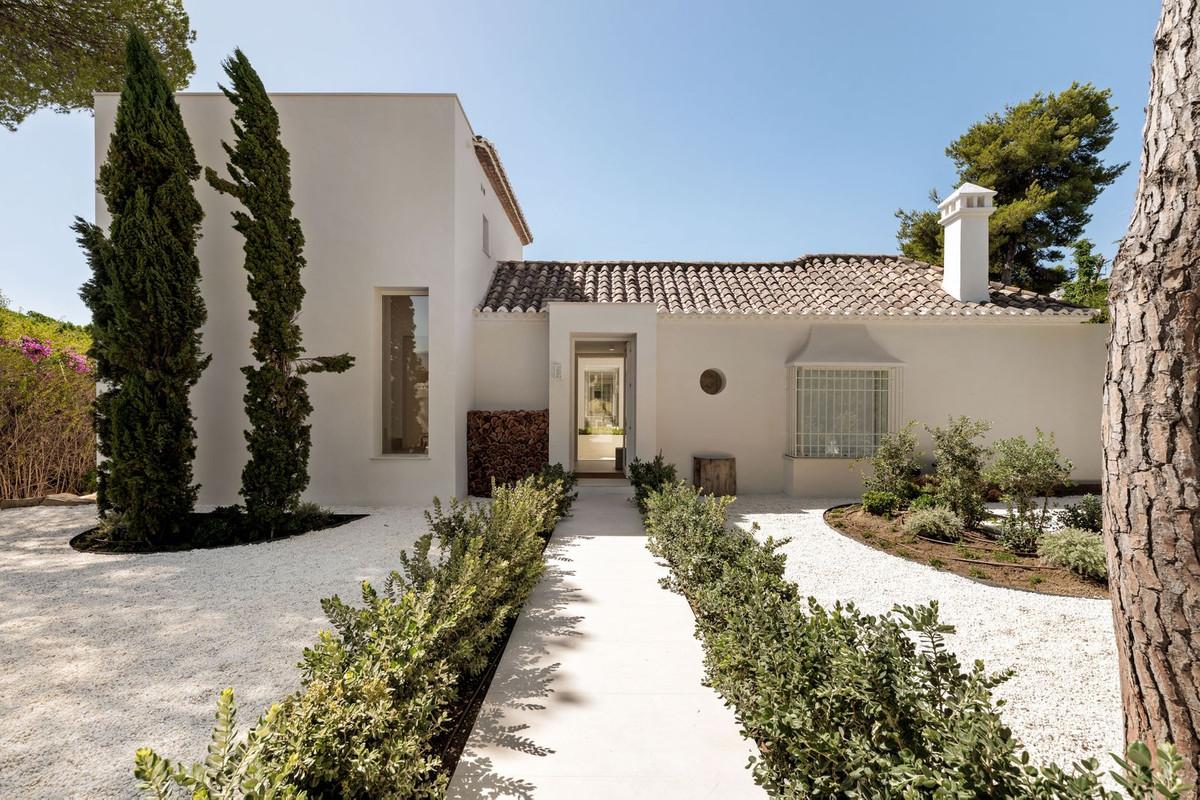 Villa Detached in El Paraiso