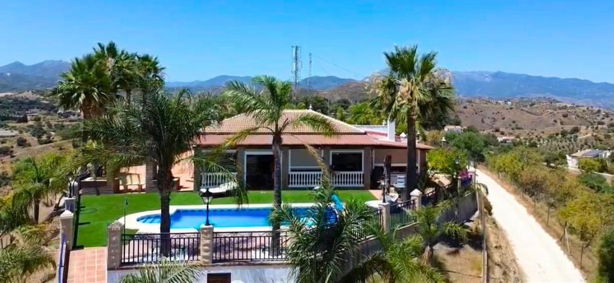 Villa Finca in Co&iacute;n