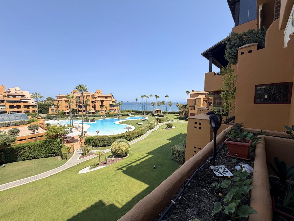 Apartment Middle Floor in Estepona
