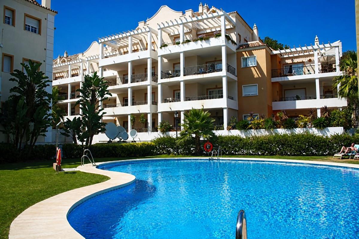 Apartment Ground Floor in Nueva Andaluc&iacute;a