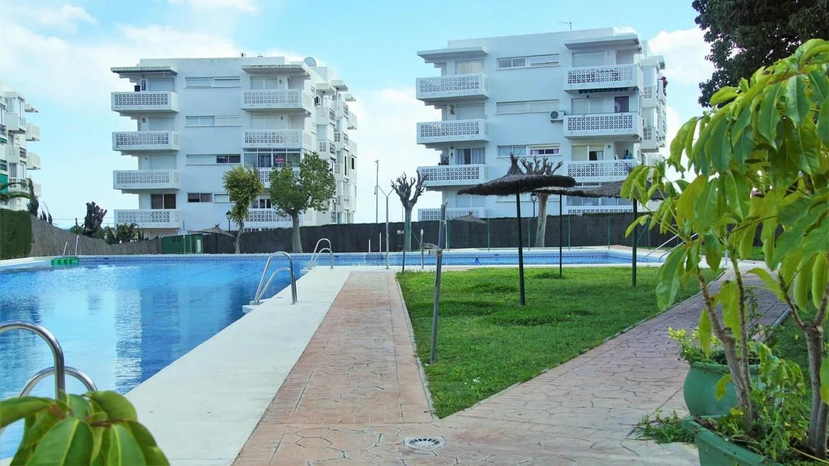 Apartment Middle Floor in Estepona