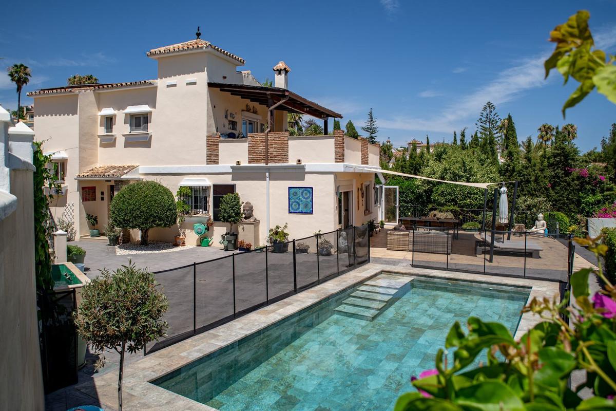 Villa Detached in El Padron