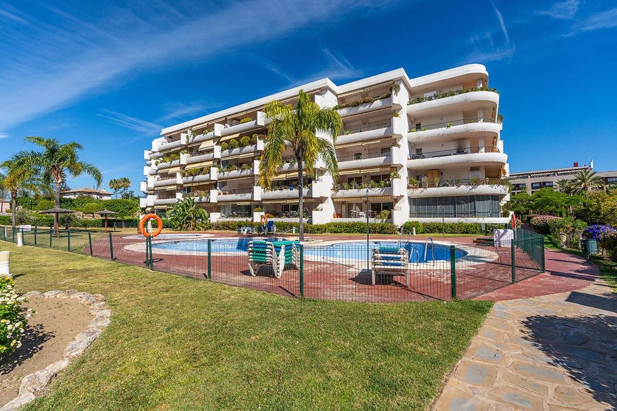 Apartment Penthouse Duplex in Guadalmina Alta