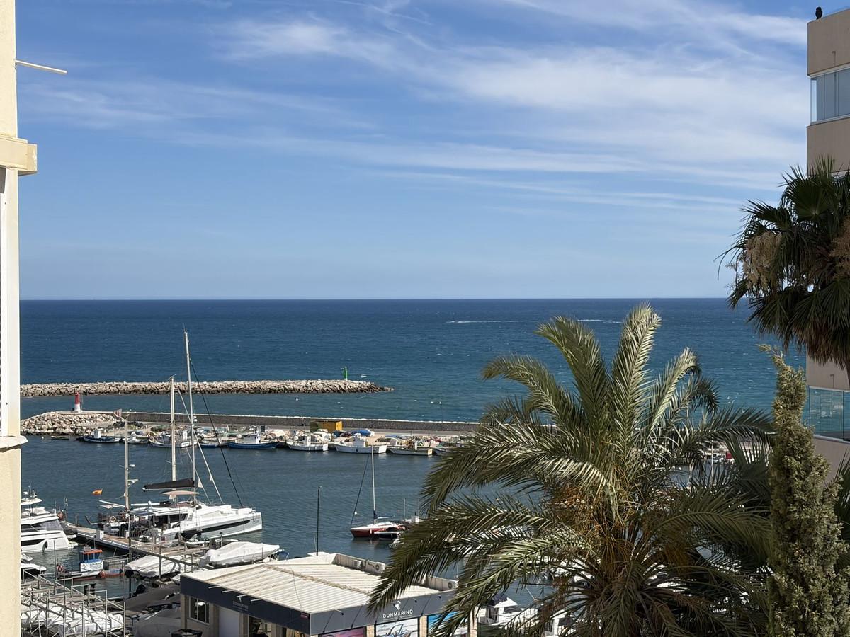 Apartment Middle Floor in Estepona