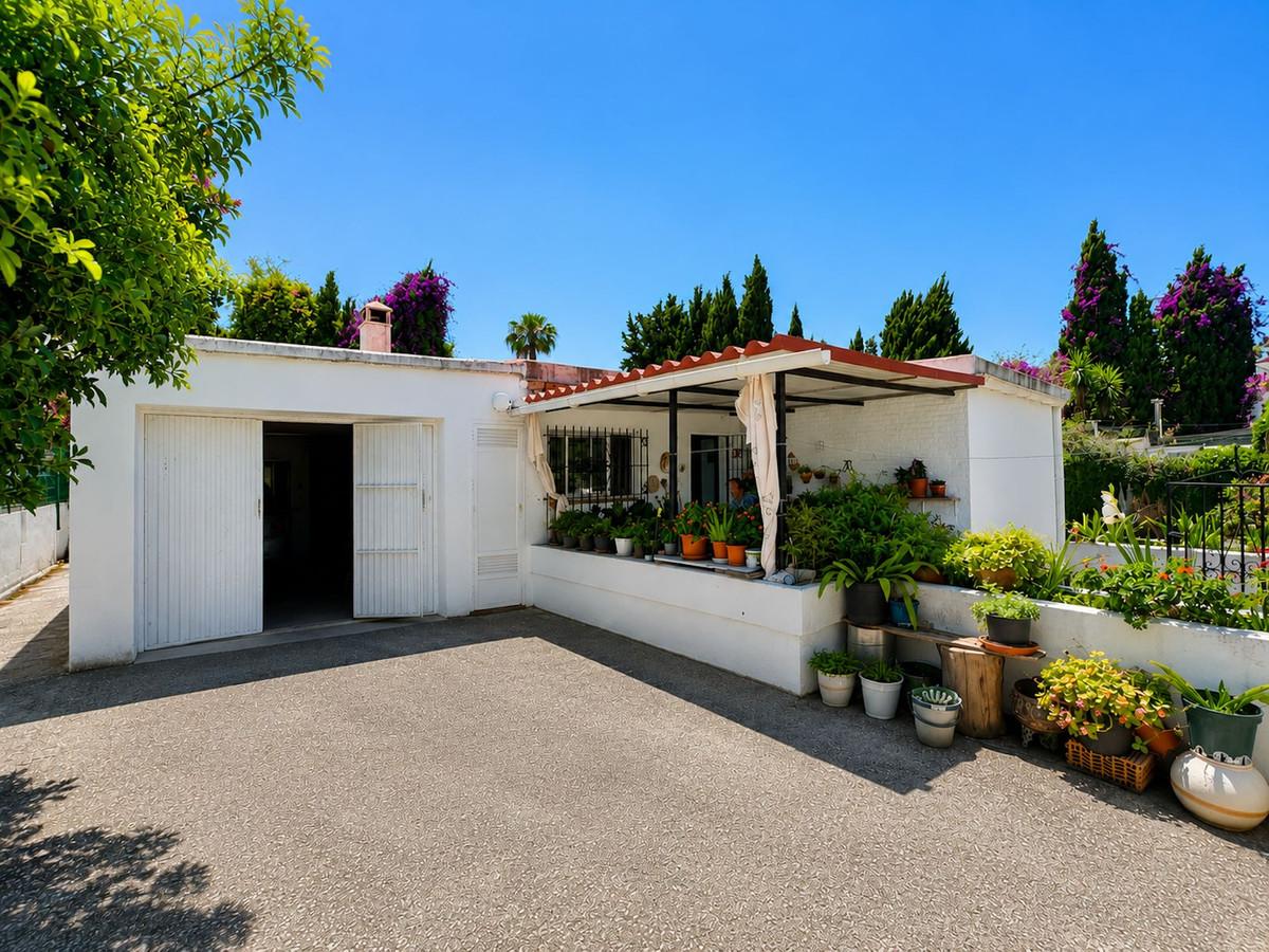 Villa Detached in Elviria