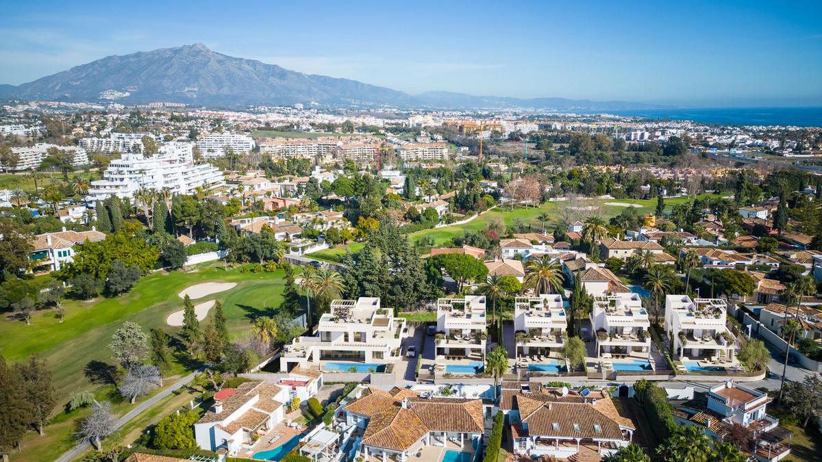 Plot Residential in Guadalmina Alta
