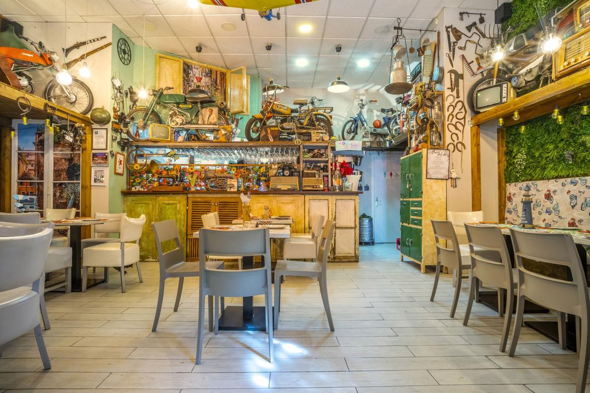 Commercial Restaurant in Huelin