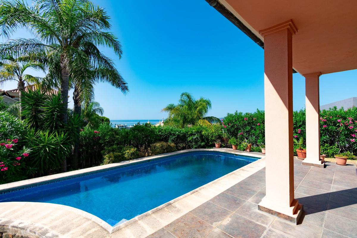 Villa Detached in Estepona