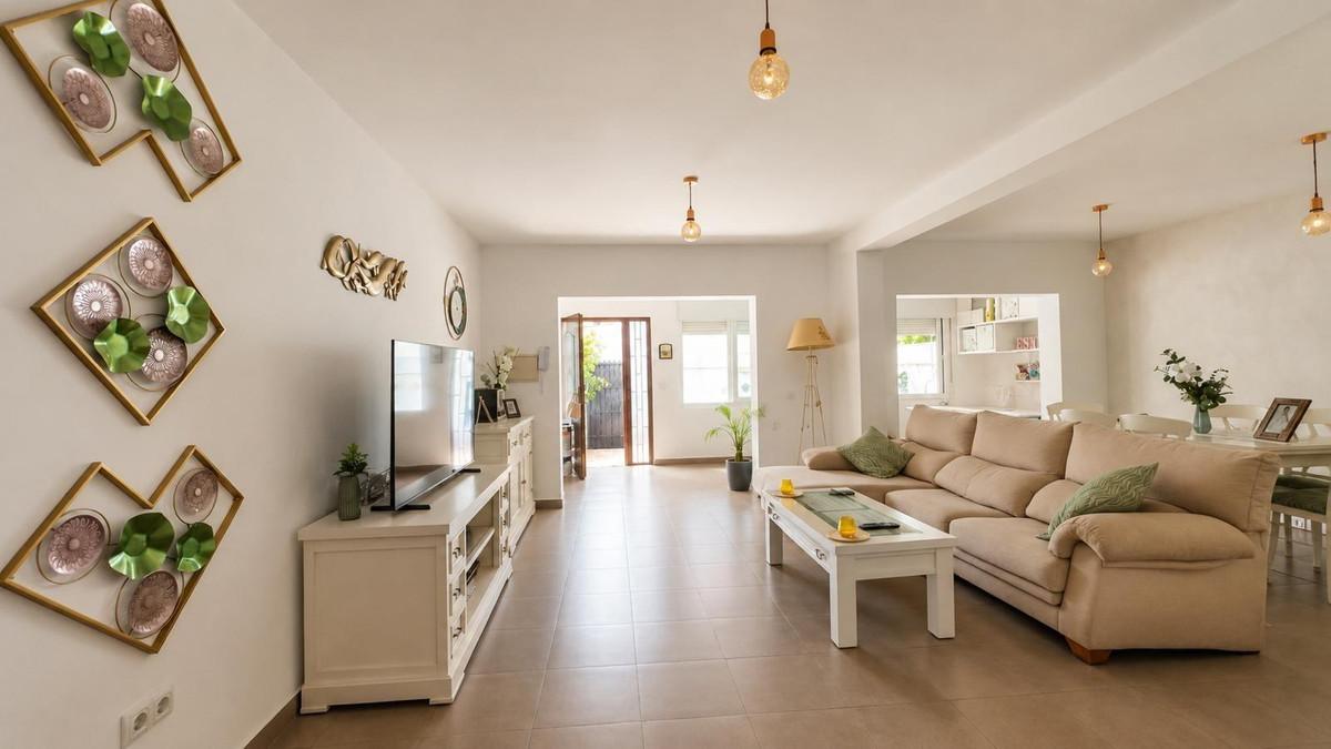 Villa Semi Detached in Benalmadena Costa