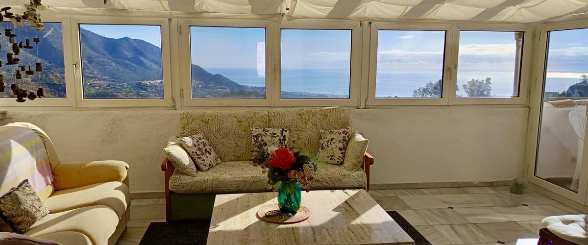 Apartment Penthouse in Mijas