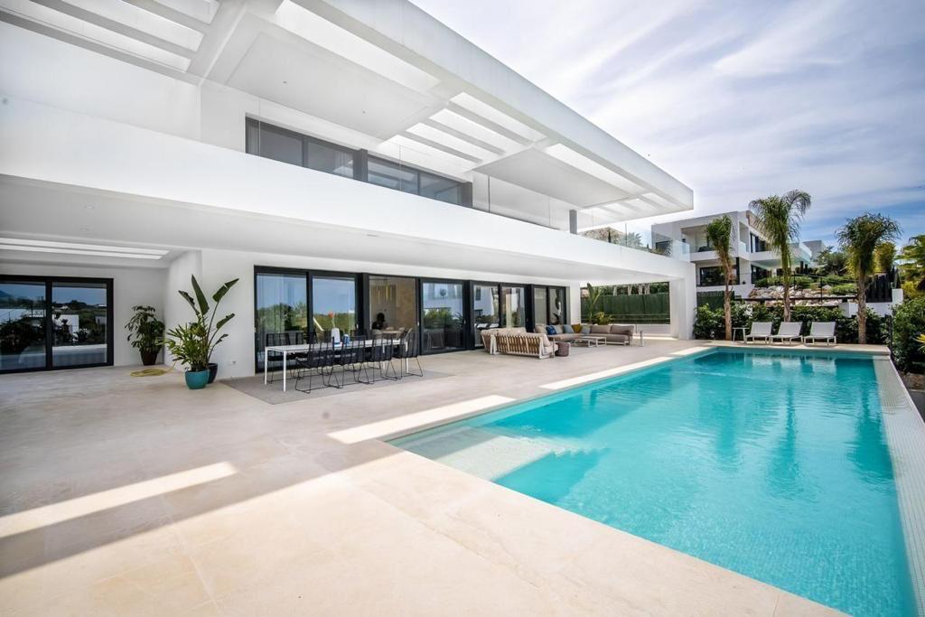 Villa Detached in Nueva Andaluc&iacute;a