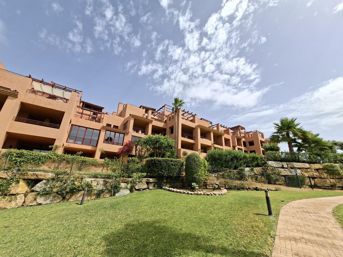 Apartment Middle Floor in La Duquesa