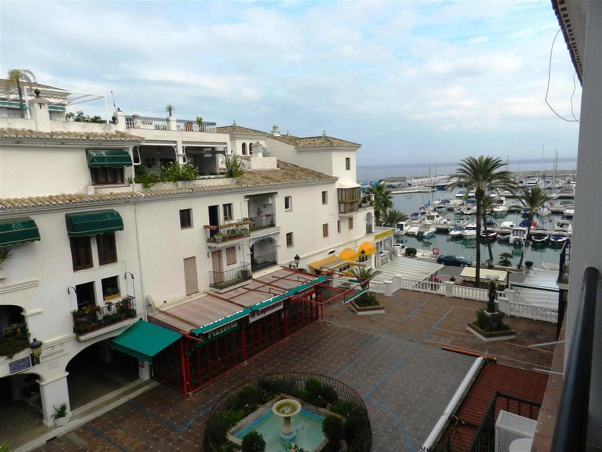 Apartment Penthouse in La Duquesa