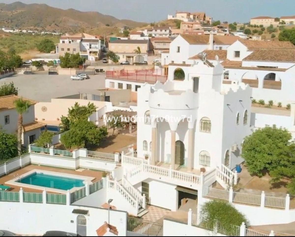Villa Detached in Puerto de la Torre