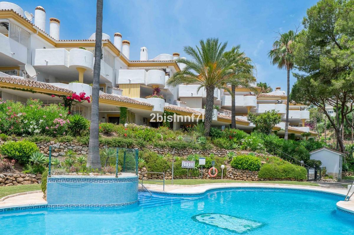 Apartment Penthouse in Calahonda