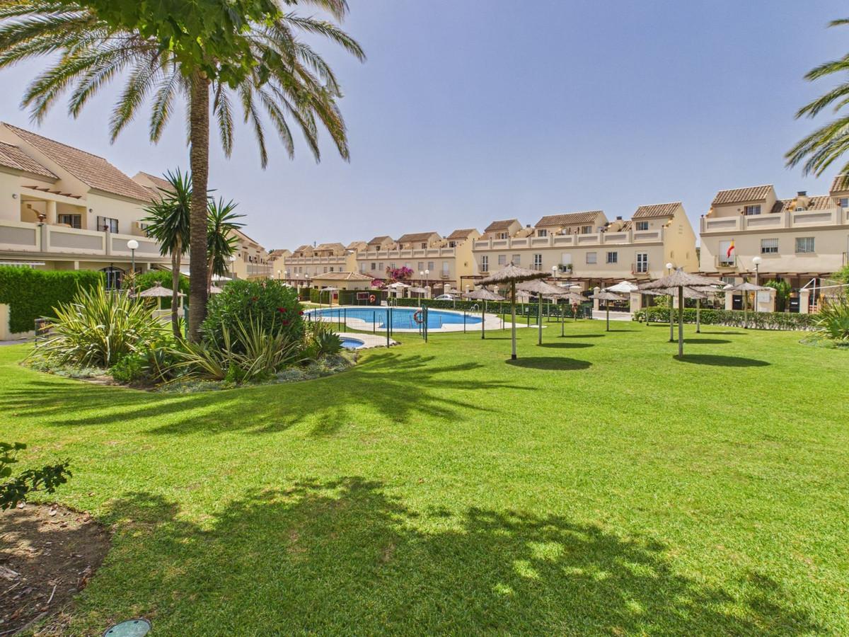 Townhouse Terraced in La Duquesa