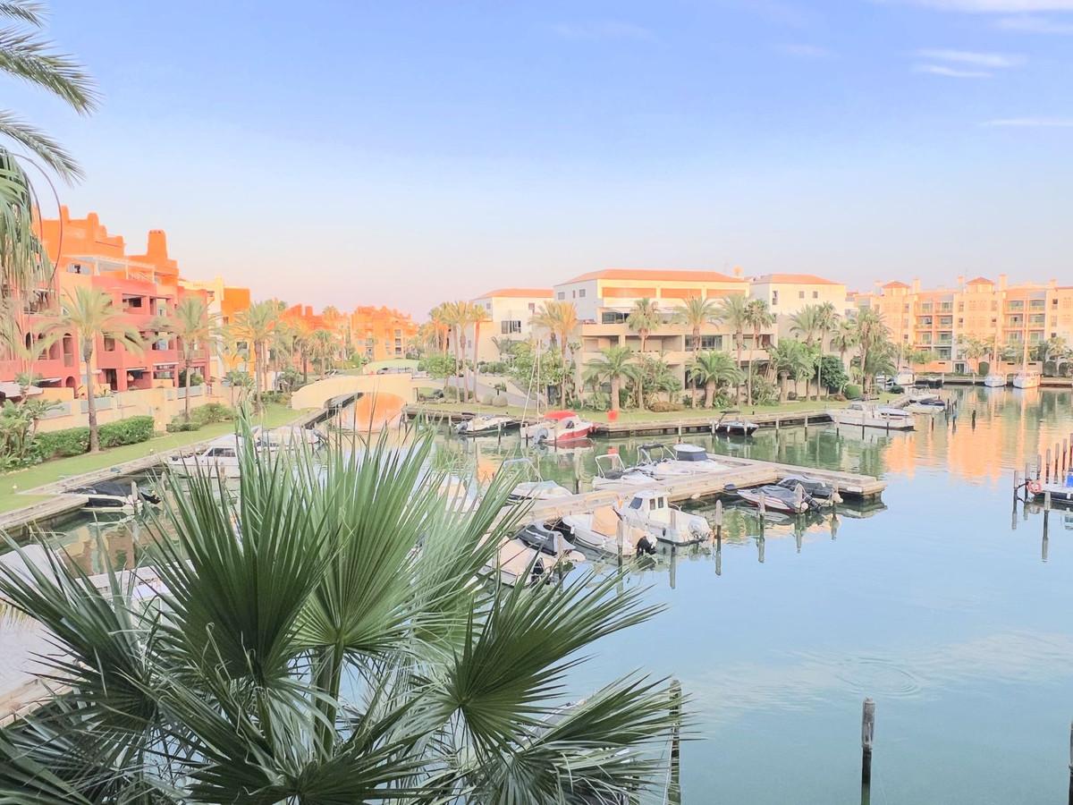 Apartment Middle Floor in Sotogrande Marina