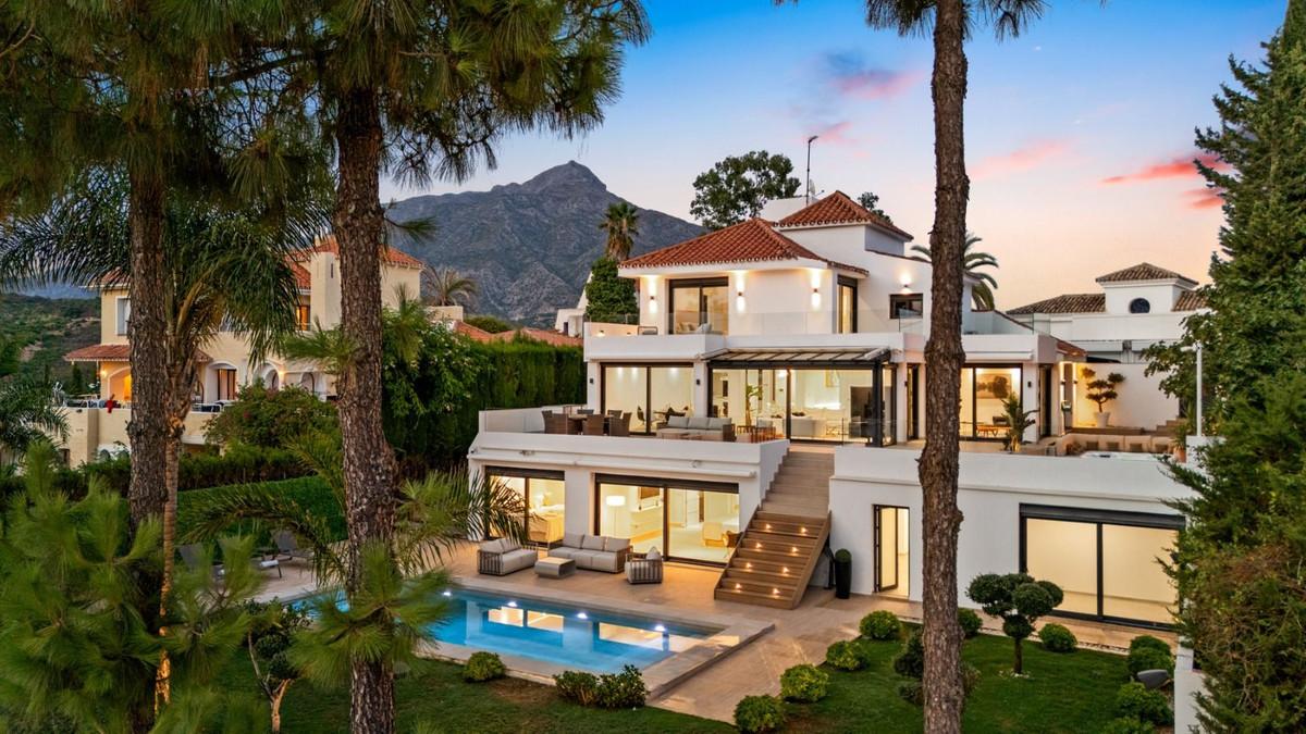 Villa Detached in Nueva Andaluc&iacute;a
