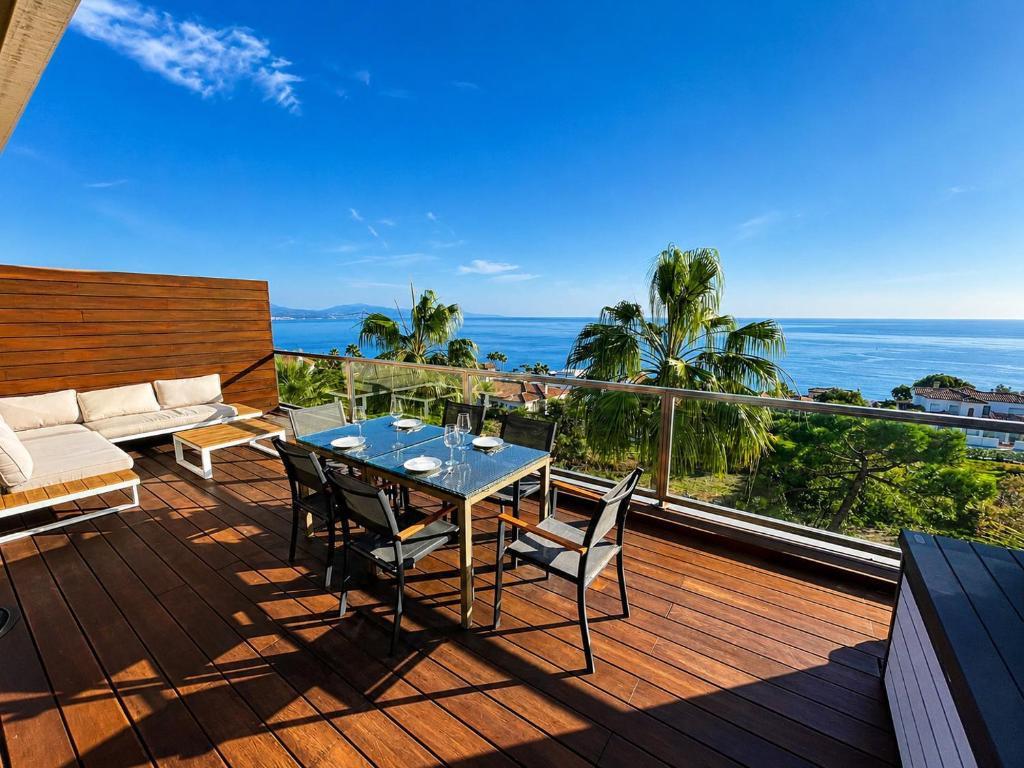 Apartment Penthouse in Manilva