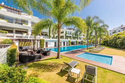 R5444227, Apartment Duplex in Estepona