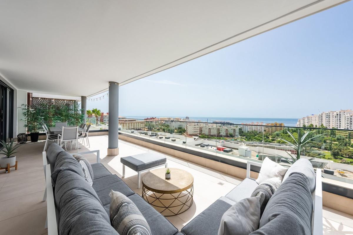 Apartment Middle Floor in Estepona