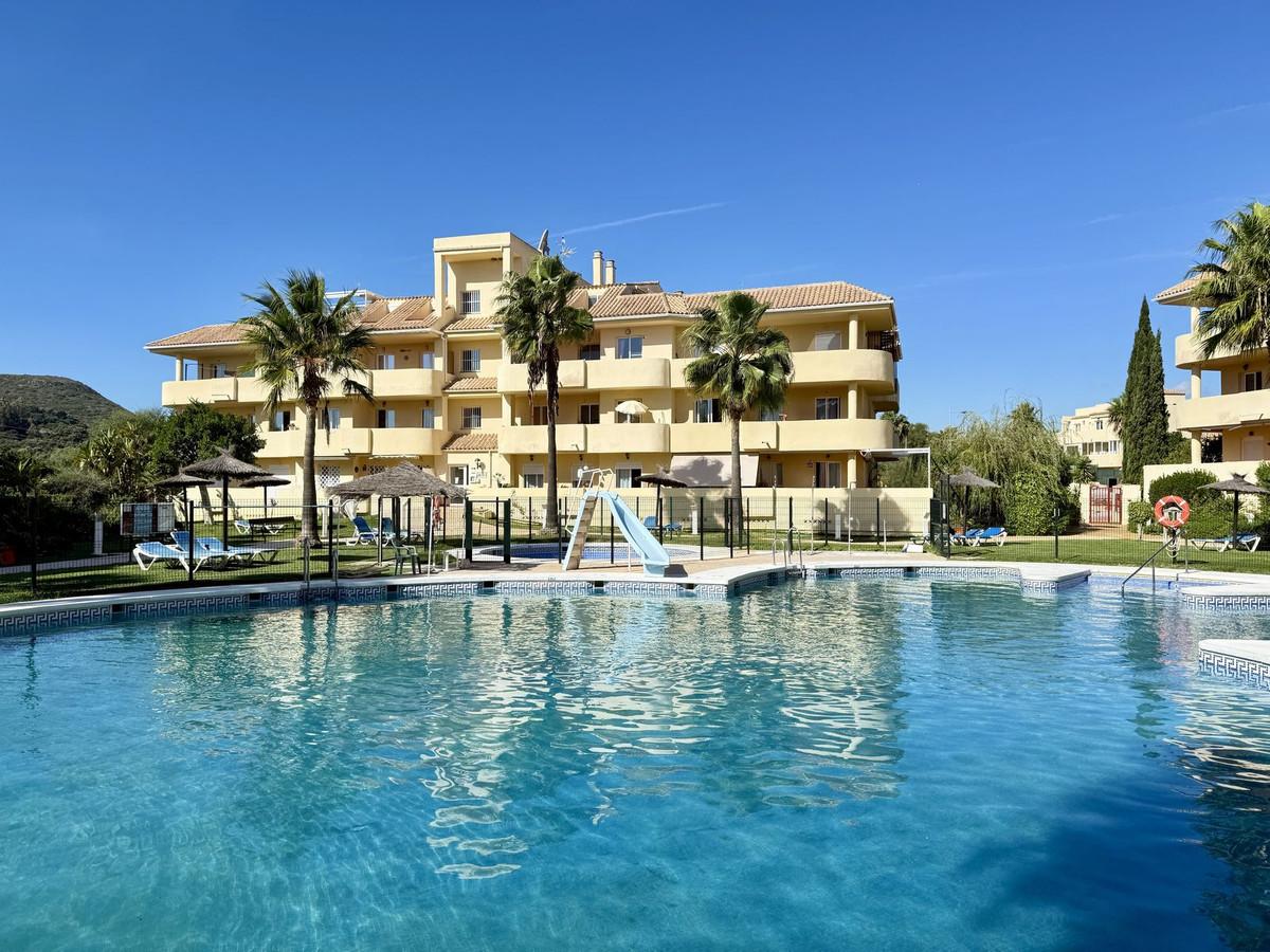 Apartment Middle Floor in Manilva