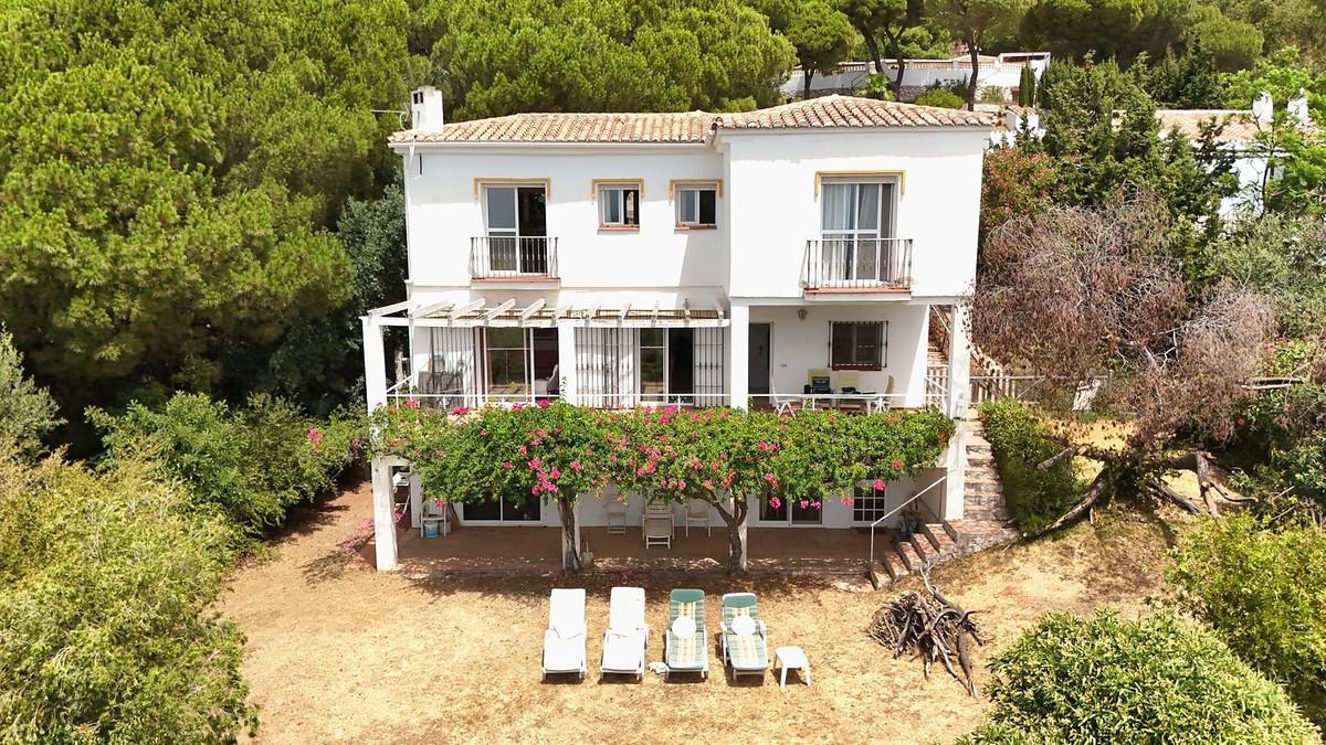 Villa Detached in Valtocado