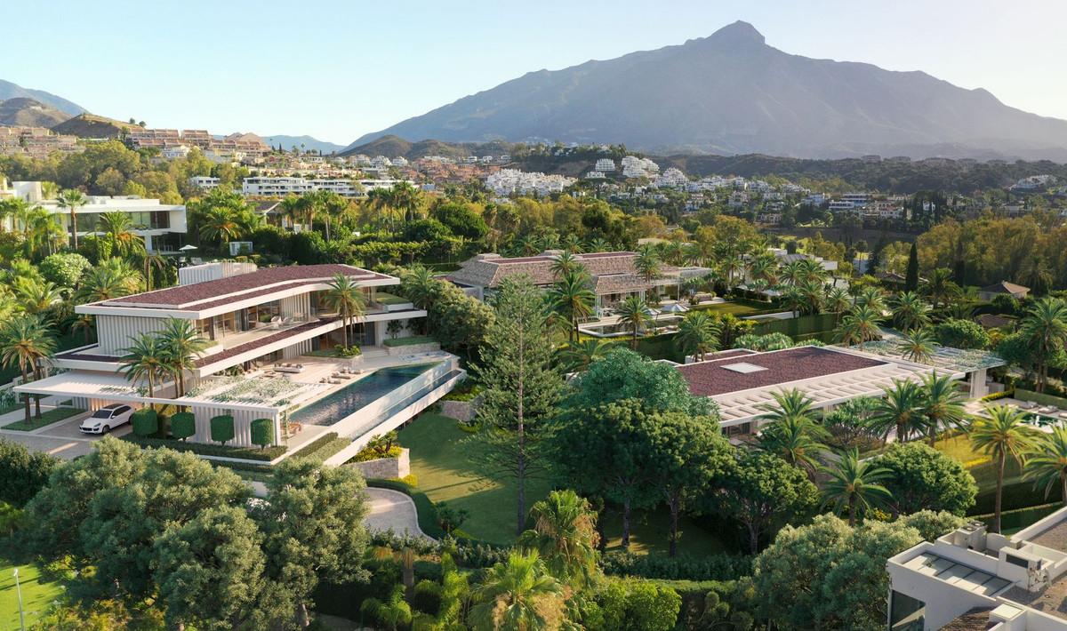 Plot Residential in Nueva Andaluc&iacute;a