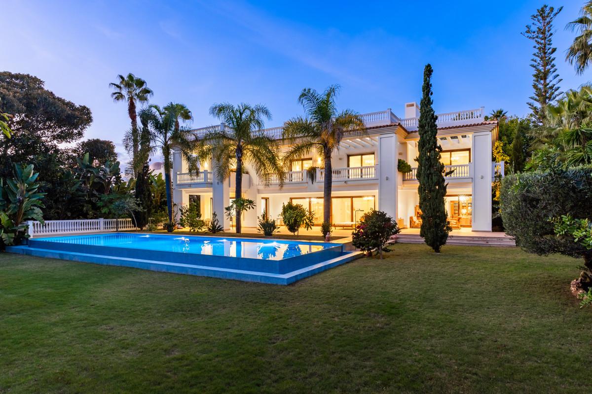 Villa Detached in Estepona