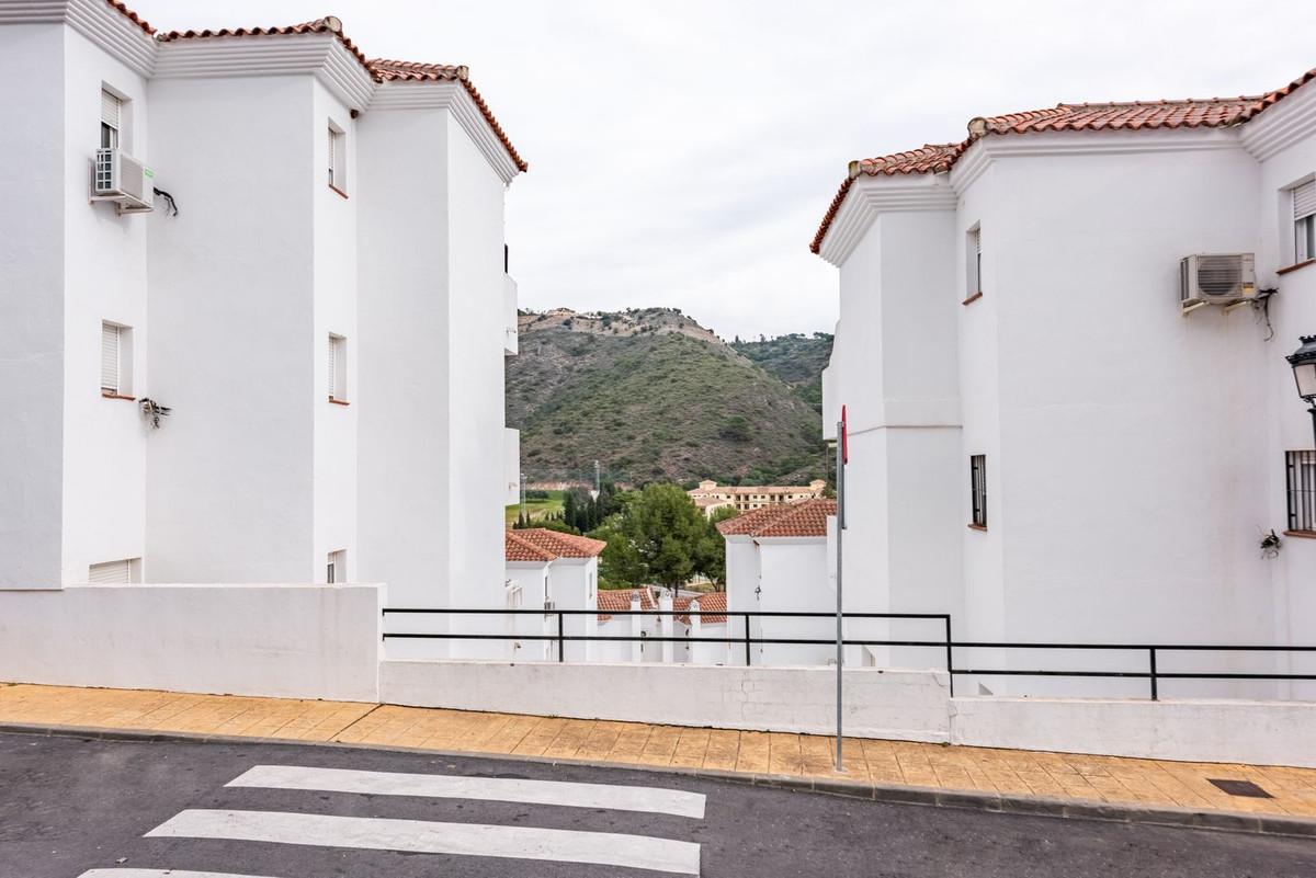 Apartment Ground Floor in Benahav&iacute;s