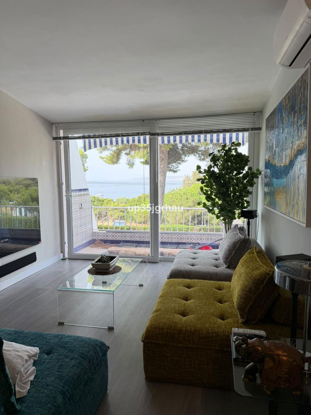 Apartment Middle Floor in Estepona