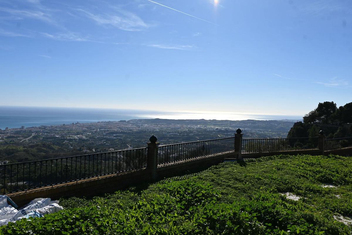 Plot Residential in Mijas