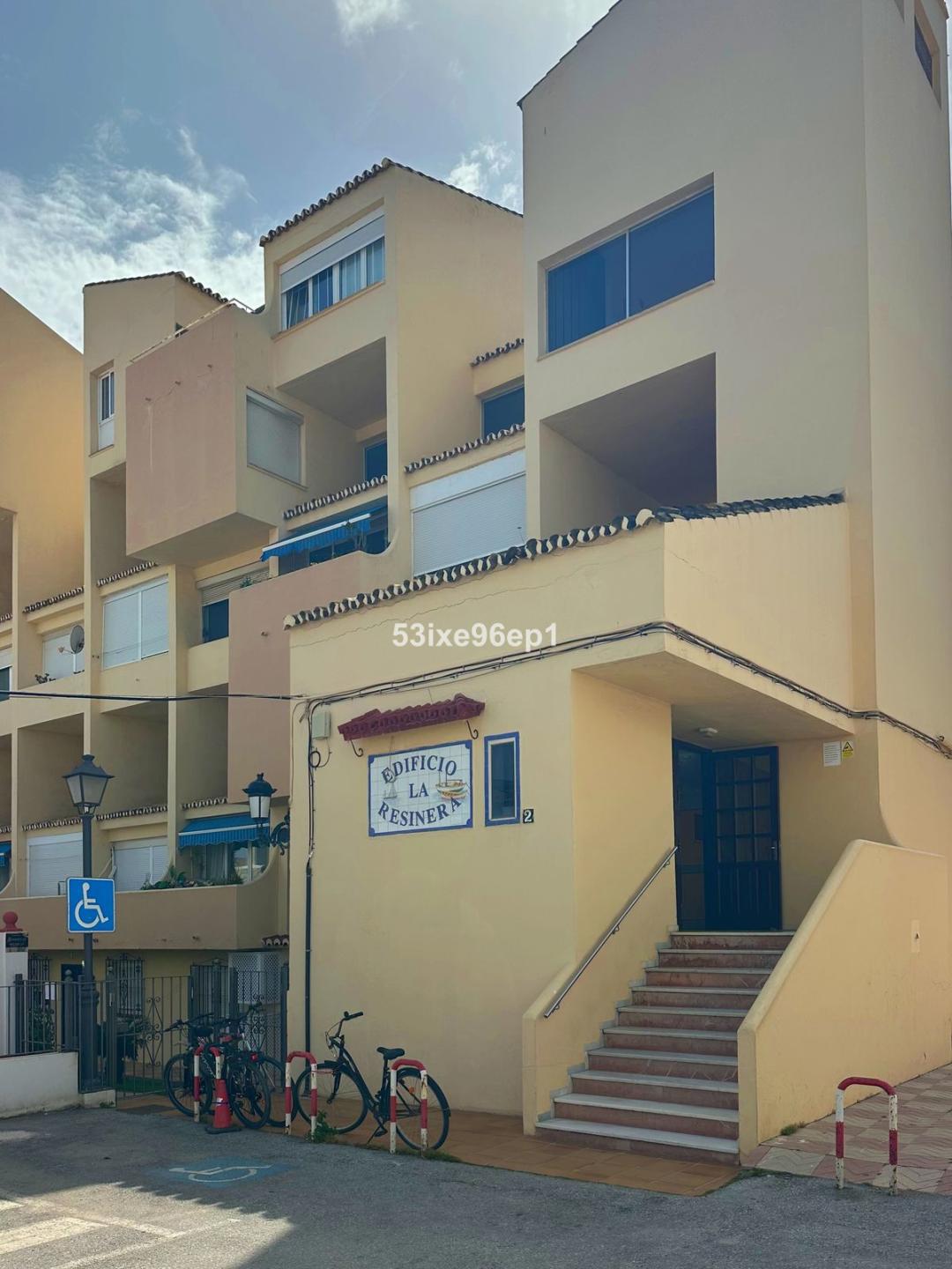 Apartment Ground Floor in New Golden Mile