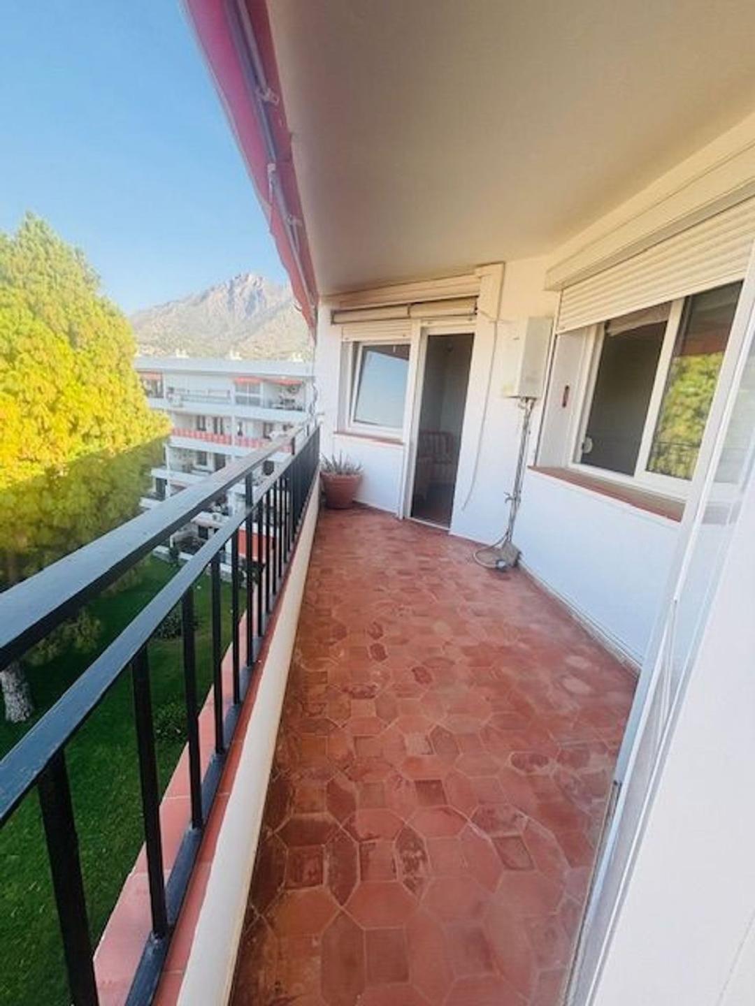 Apartment Middle Floor in Marbella