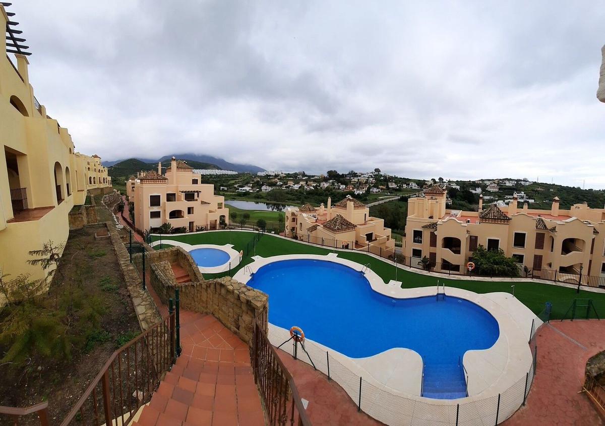 Apartment Middle Floor in Estepona