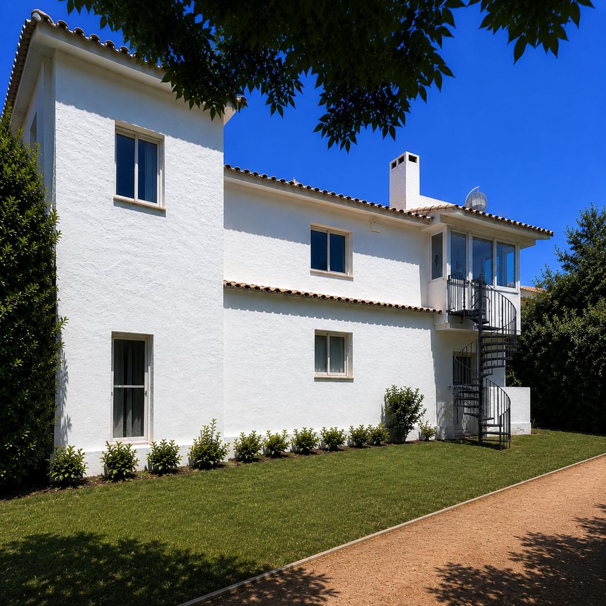 Villa Detached in El Faro
