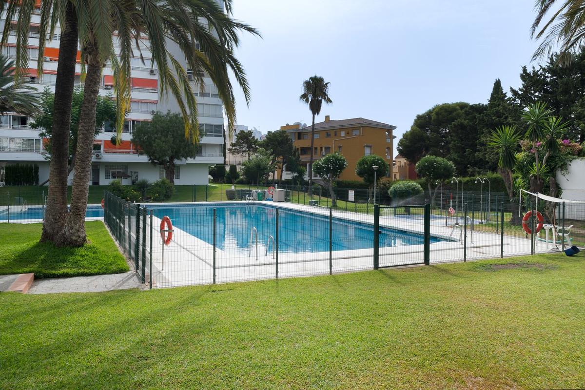 Apartment Middle Floor in Benalmadena Costa