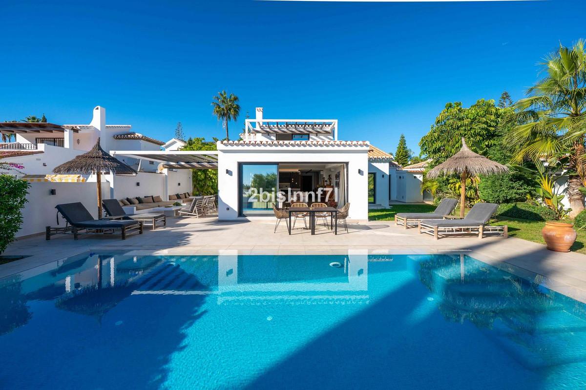 Villa Detached in Elviria