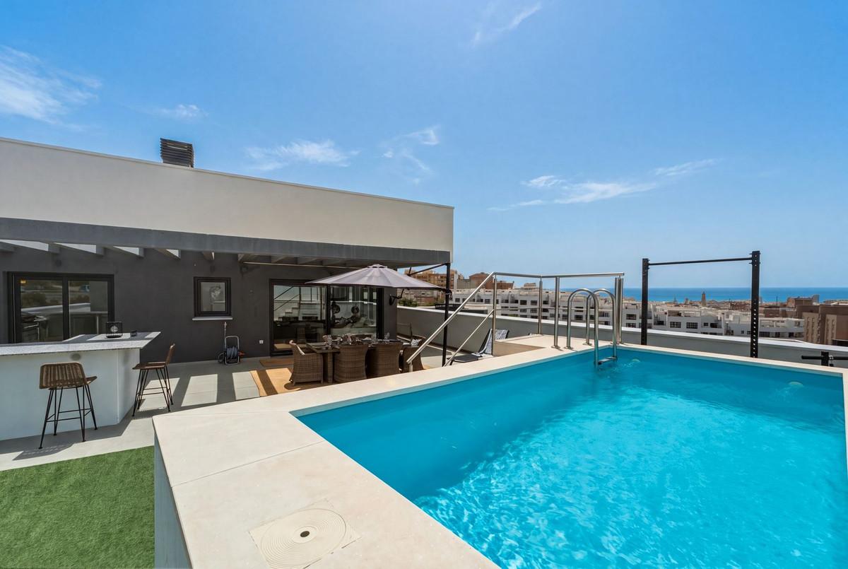 Apartment Penthouse in Estepona