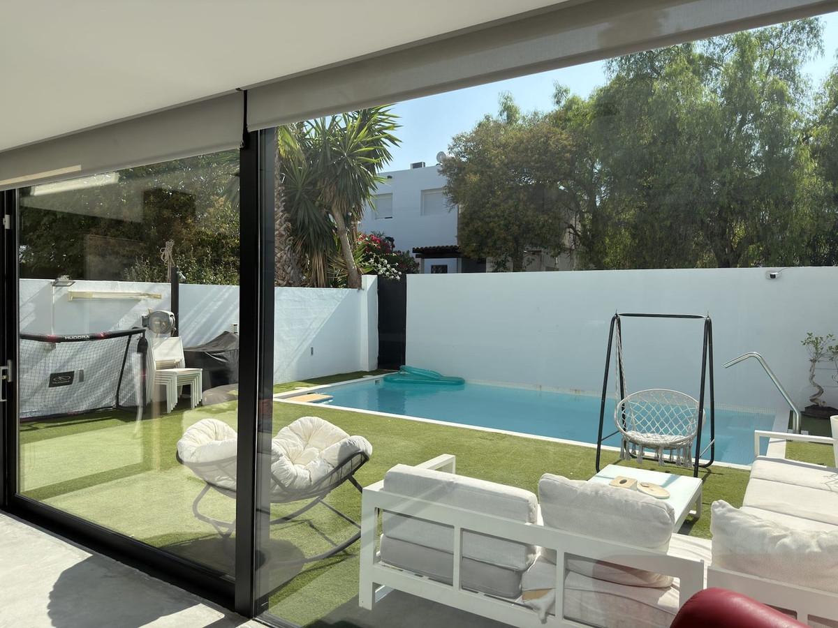 Villa Semi Detached in Marbella