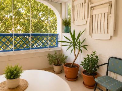 R5448250, Apartment Middle Floor in Las Lagunas
