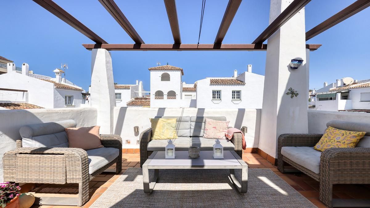 Apartment Penthouse in La Duquesa