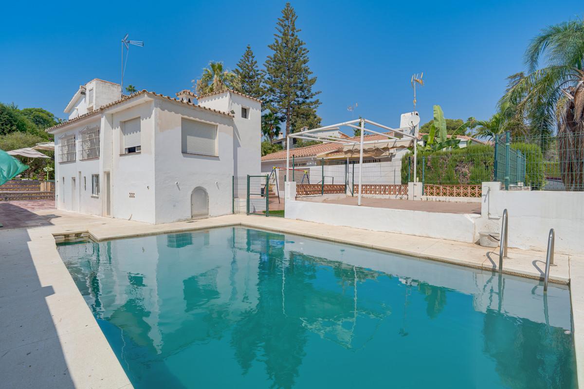 Villa Detached in Nueva Andaluc&iacute;a